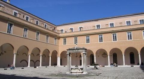 http://www.romeartlover.it/Vasi45f9.jpg