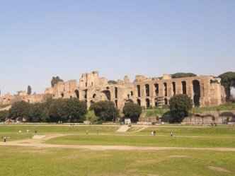 http://www.historvius.com/images/original/Circus-Maximus-1883.jpg